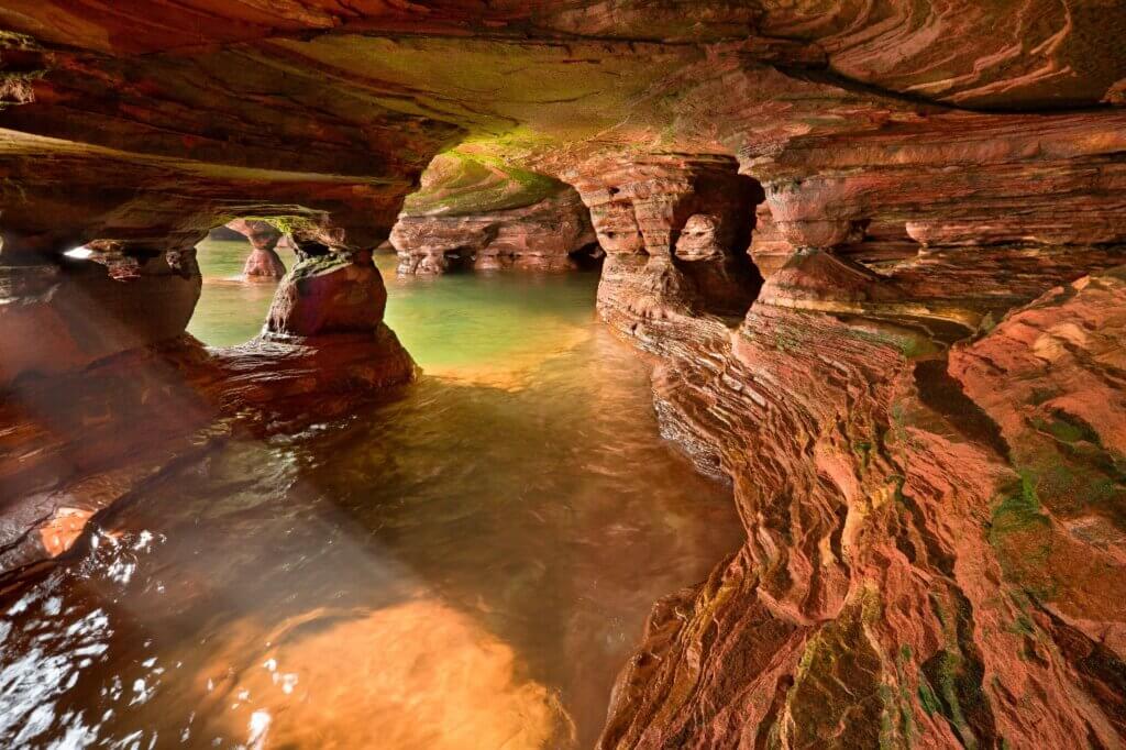 sea caves apostle islands